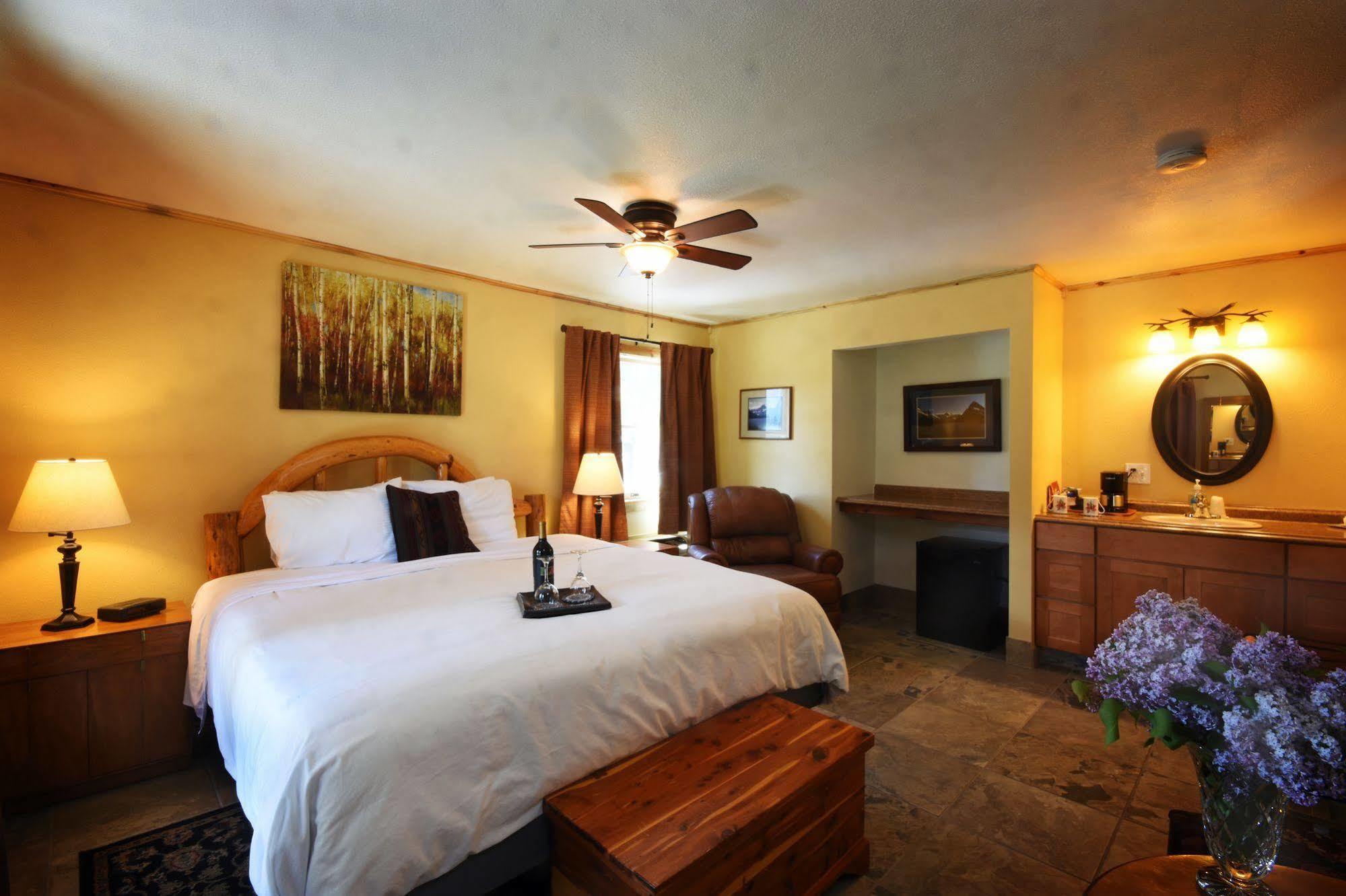 Bad Rock Bed And Breakfast Inn Columbia Falls Exterior foto
